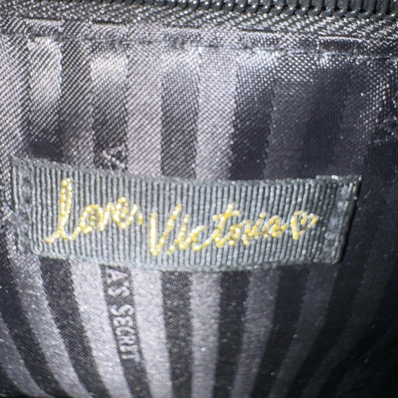 Victoria’s Secret Patch City Backpack with Matching - Picture 6 of 6